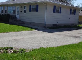 1301 Pflaum Rd, Madison, WI 53716