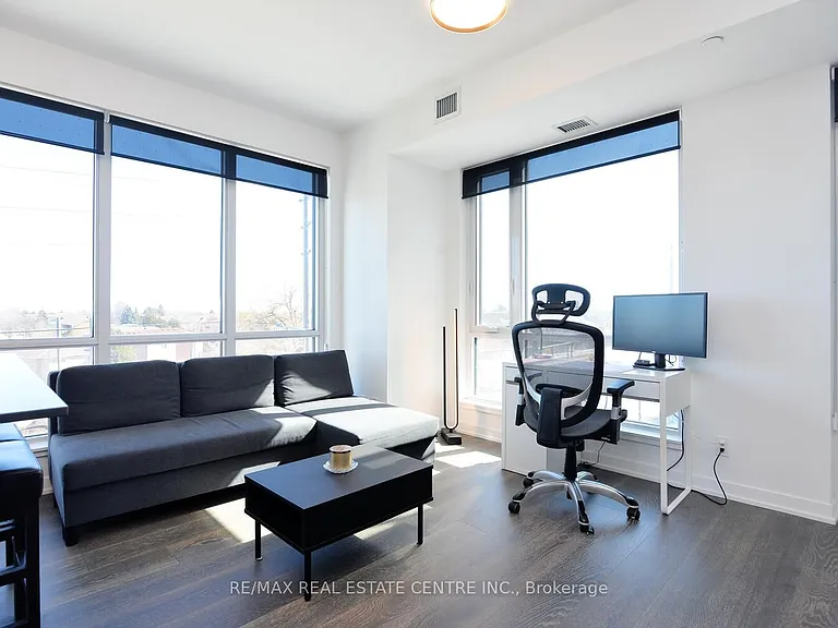 7950 Bathurst St #416 — Photo 23