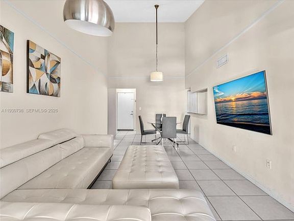 4th image of 204-5-10241 NW 9th St #2045