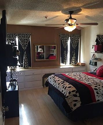 4th image of 2509 W Century Blvd