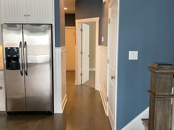 5th image of 164 Cove Court Dr