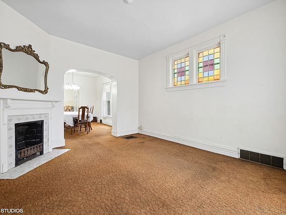 4th image of 4843 N Hermitage Ave