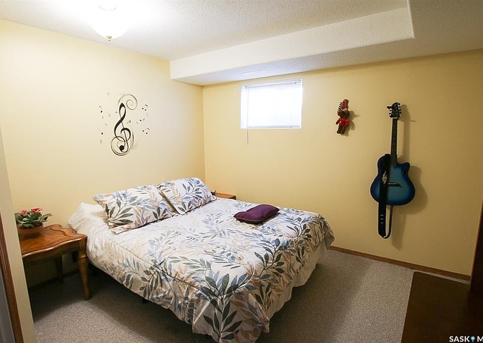 2nd image of 528 Mackenzie Dr