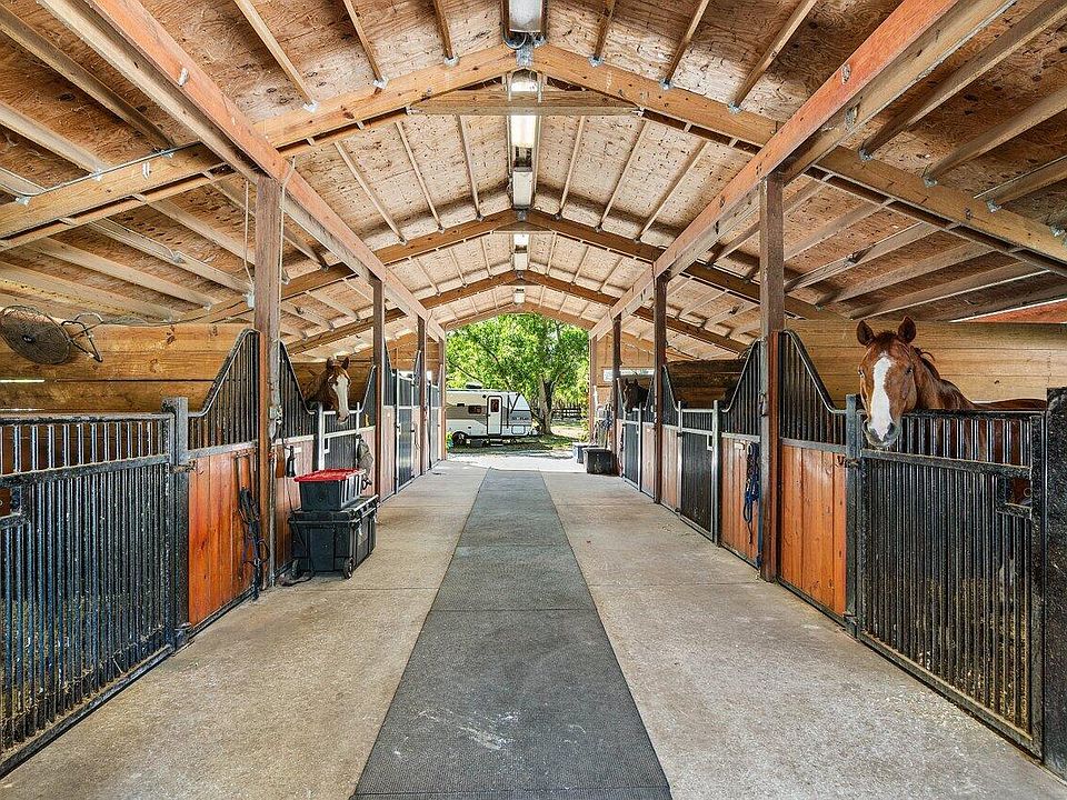 1st image of 15201 Timberlane Place