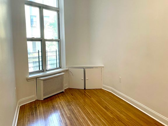 5th image of 117 W 74th St #2C