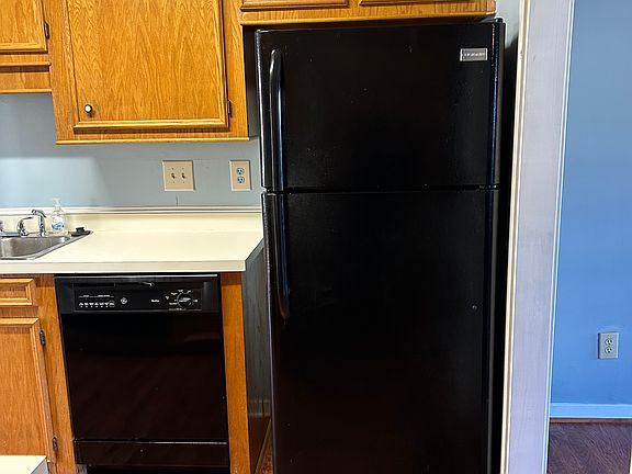 5th image of 2905 Cathedral Ln