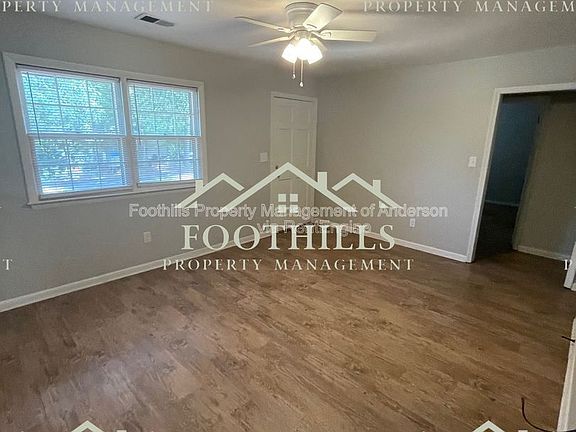 2nd image of 2505 Rolling Green Rd