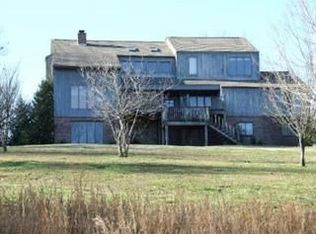 2947 Little Dug Gap Rd, Louisville, TN 37777