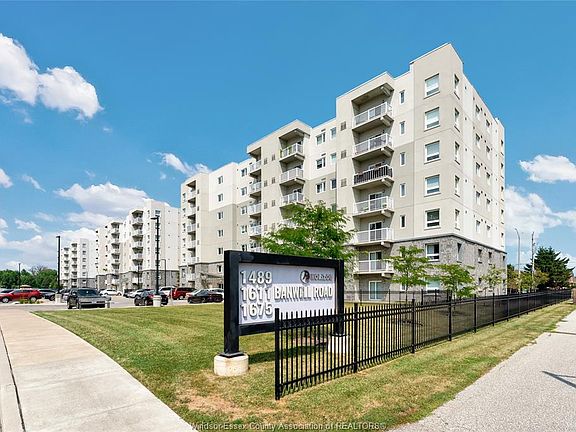 2nd image of 1675 Banwell Rd #705