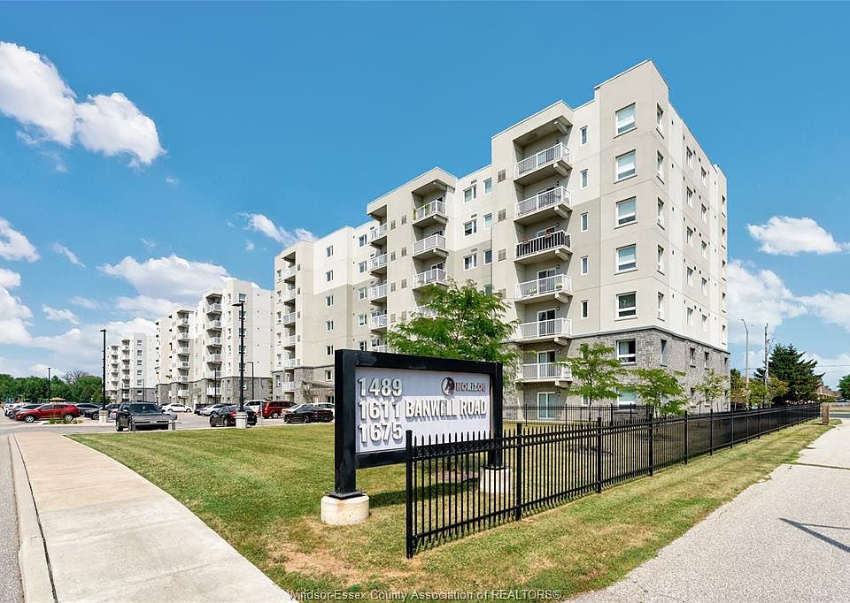 1st image of 1675 Banwell Rd #705