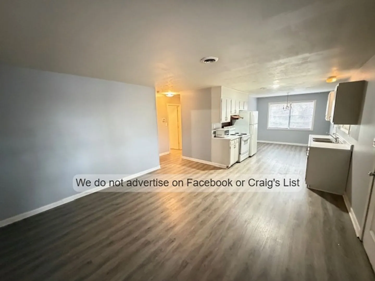W. Rowan Street 1021 — Photo 2