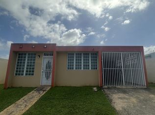321 Calle Anguila Estancias, Barceloneta, PR 00617
