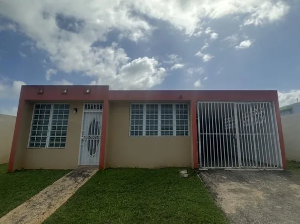 321 Calle Anguila Estancias, Barceloneta, PR 00617