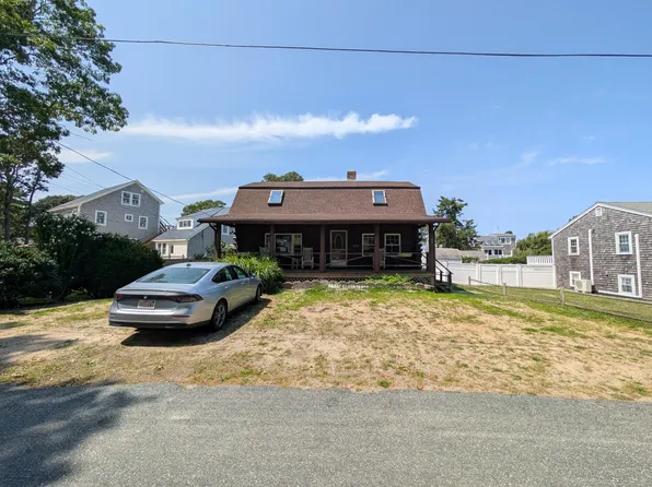 40 Daisy Hill Road, Hyannis, MA 02601