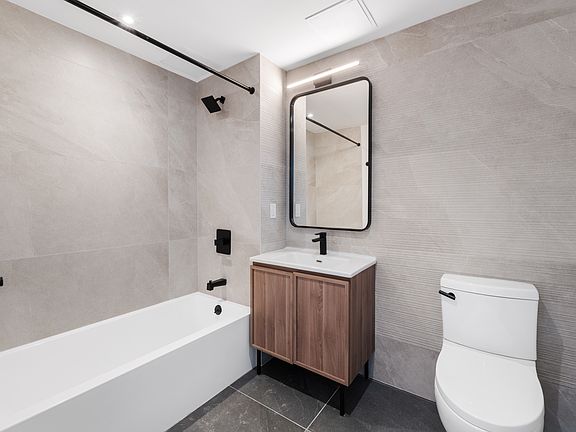 5th image of 160-14 Hillside Ave #404