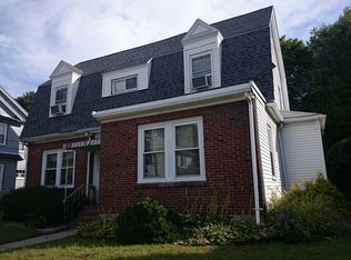 223 Manthorne Rd, West Roxbury, MA 02132