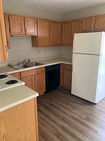 436 Meadow Dr #6 — Photo 3