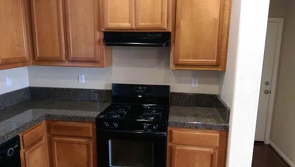 1st image of 520 Wapello Cir