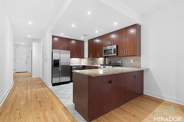 Rented by Mirador Real Estate | media 15