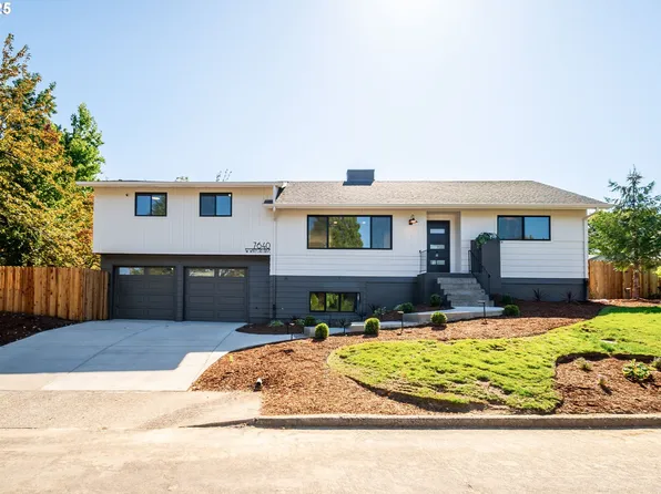 7640 SW Whitford Dr, Portland, OR 97223