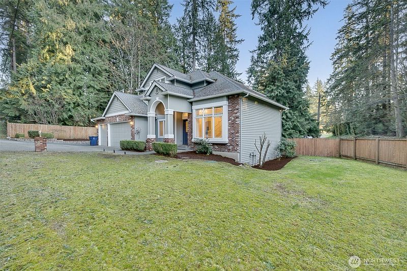 2nd image of 15733 NE 165th St
