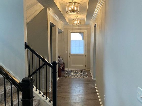 4th image of 15157 Fairlands Dr