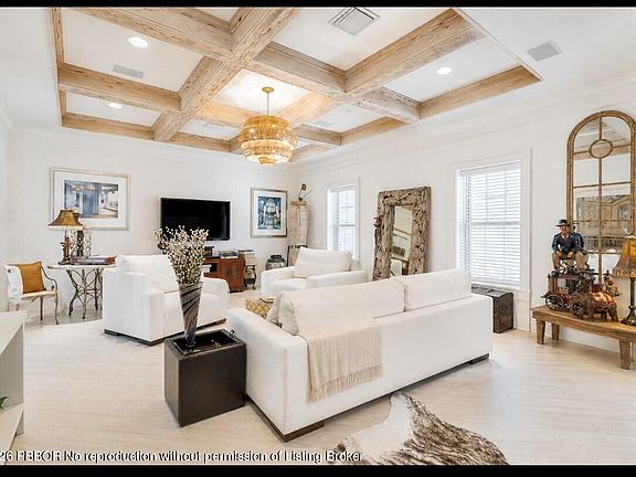 2nd image of 286 Jamaica Ln