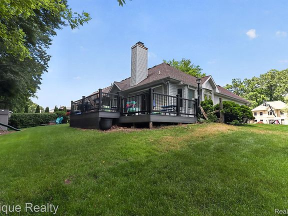 3rd image of 3333 Hemmingway Ln