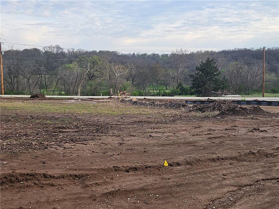 1st image of 7031 Oak Ridge Dr