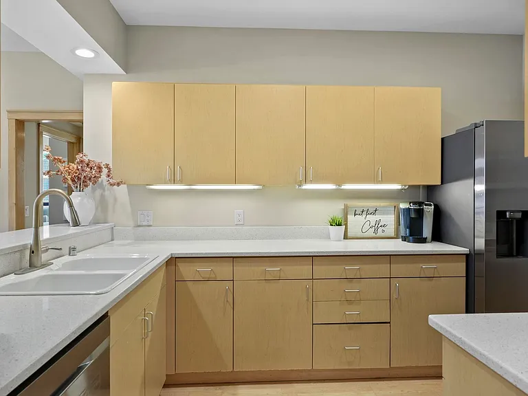 1037 Williamson St #107 — Photo 8