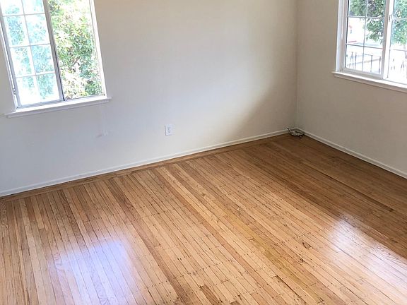 2nd image of 729 Chestnut St APT 3
