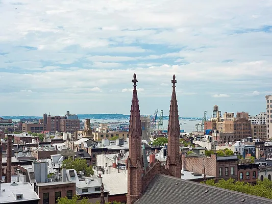 Sold by Sotheby's International Realty | media 22