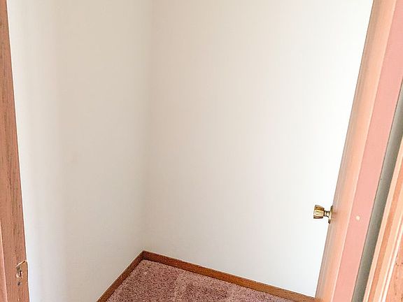 4th image of 208 S Hess St APT 202
