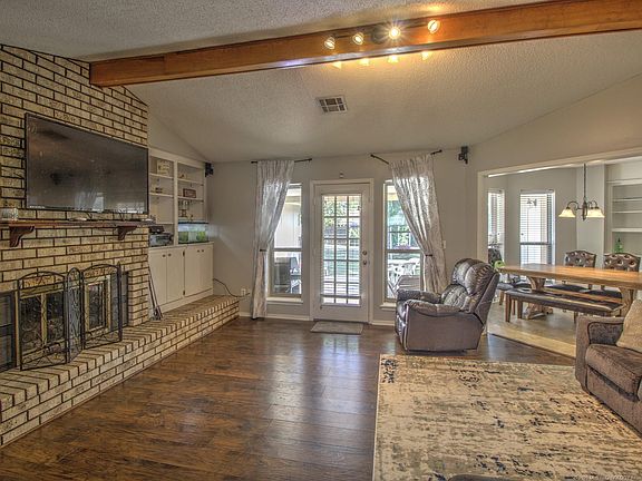 4th image of 59 Cottonwood Cir