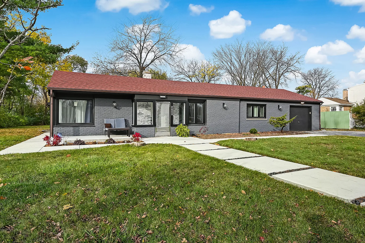 5730 S Kensington Ave photo 1