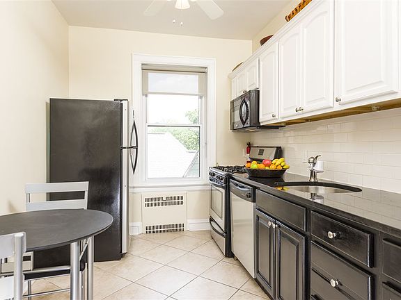 5th image of 340 Fairmount Ave APT 406