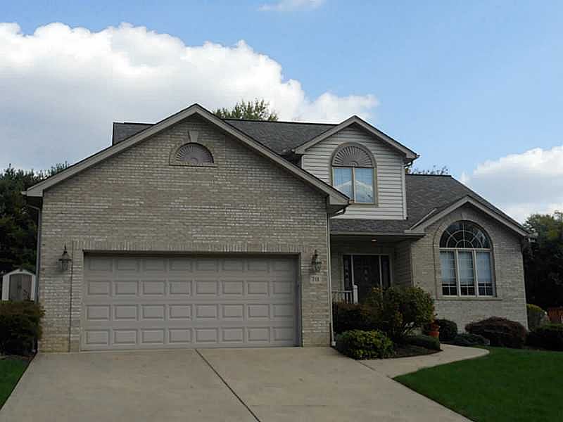 1st image of 711 Rosewood Dr
