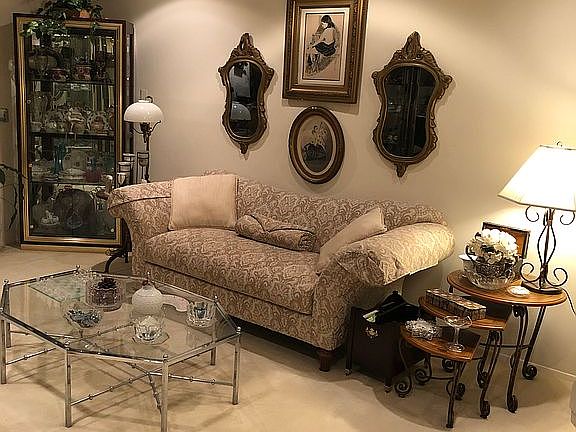 Living Room w/ High-hats 