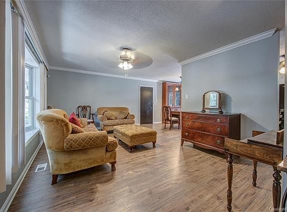 4th image of 1528 Butternut Dr