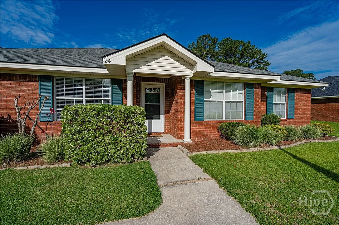3 bed, 2.0 bath, 1564 sqft, $2,175 — Photo 2
