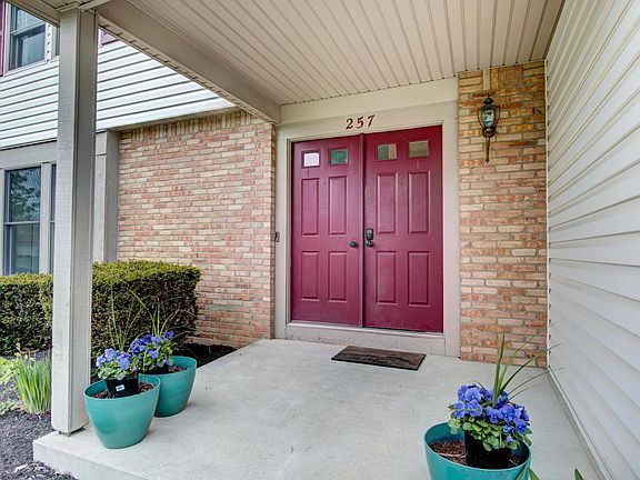 3rd image of 257 Leighway Dr