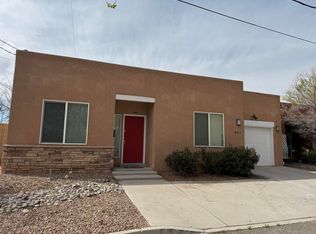 201 Laguna Blvd NW, Albuquerque, NM 87104