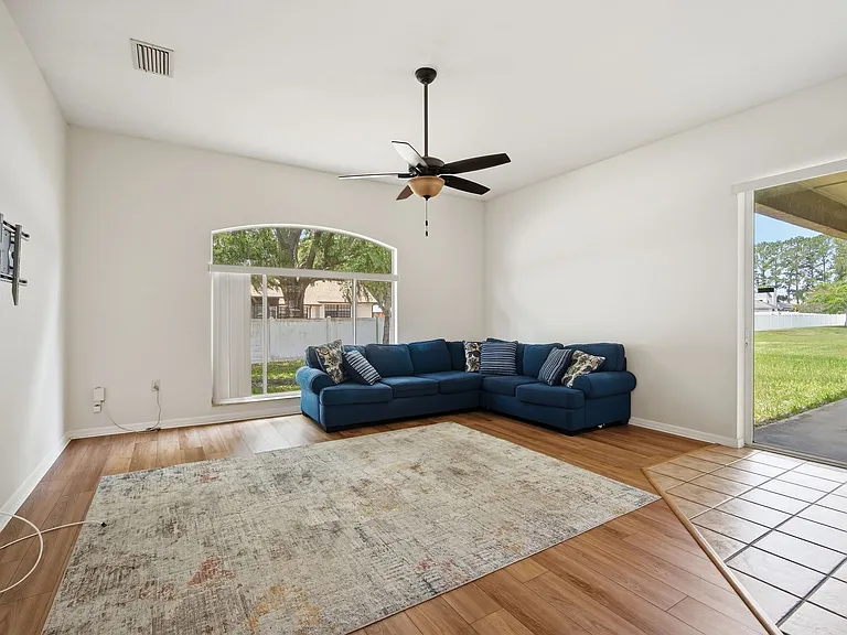 5912 Bramble Bush Ct — Photo 7