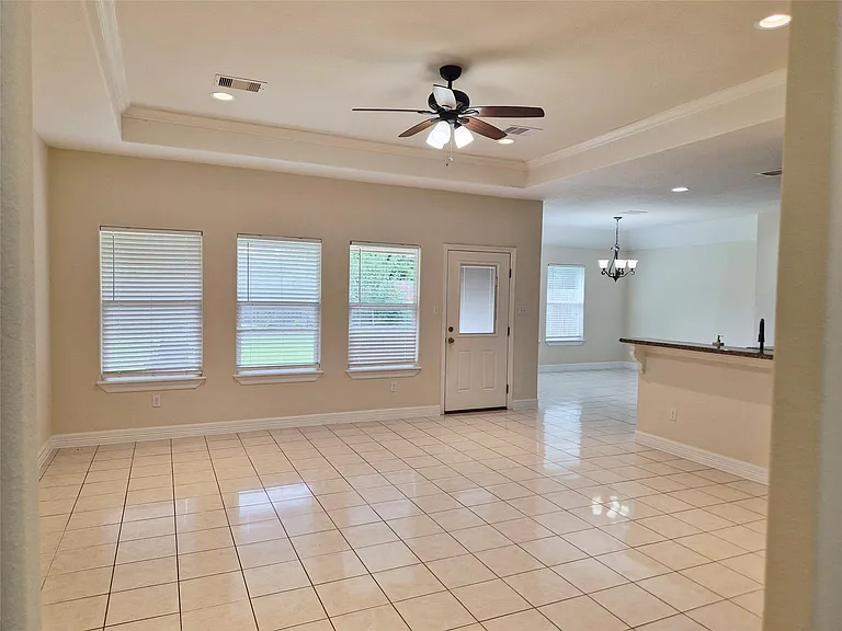 218 Majestic Oak Cir — Photo 2