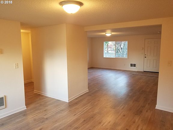 5th image of 1103 S 9th Ave