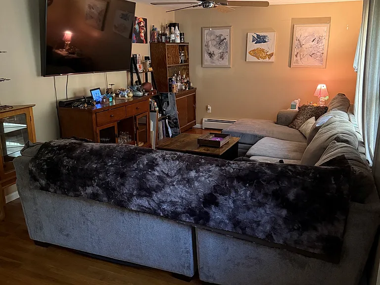 24 Lexington St — Photo 8