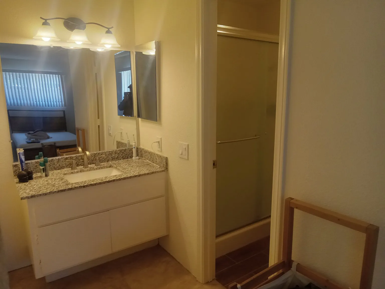 4 Bedroom 2 bathroom home — Photo 3