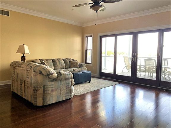 living room 10 ft slider to main deck