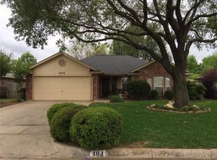 404 Arnold Ave, Burleson, TX 76028