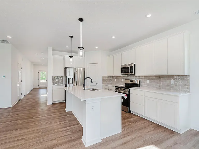 16043 Meadow Frost Ct — Photo 9